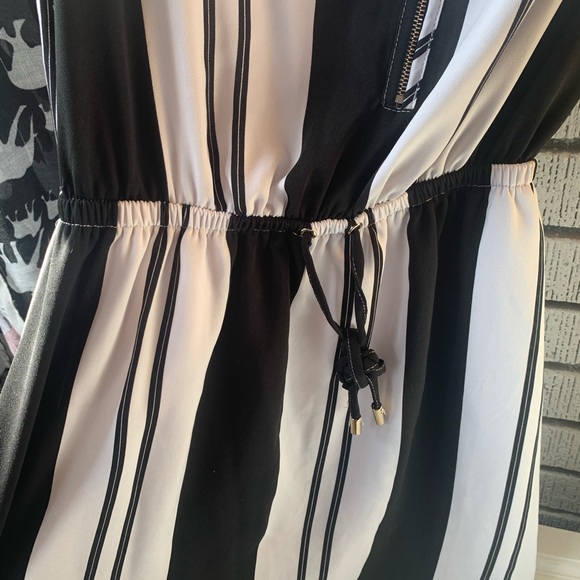 Dynamite casual dress - Picture 4 of 6